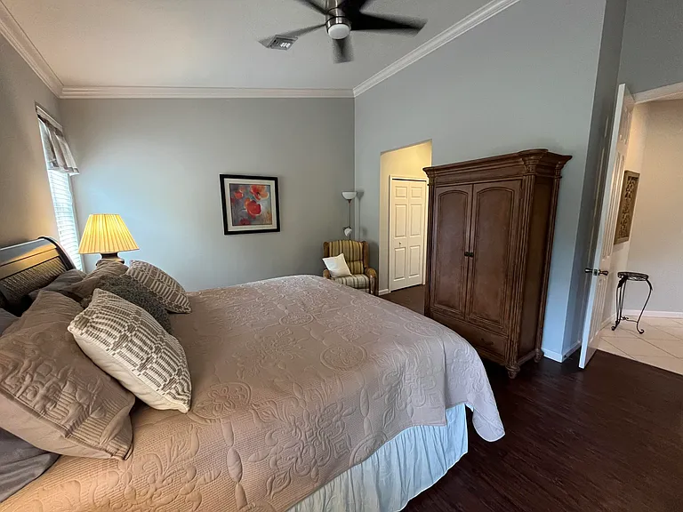9201 Wentworth Ln — Photo 15