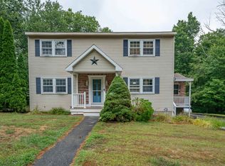 58 Pine St, Hooksett, NH 03106