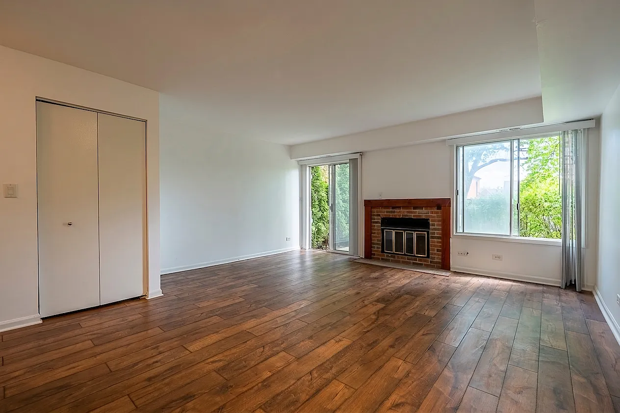 2 bed, 2.5 bath, 1350 sqft, $3,200 — Photo 3