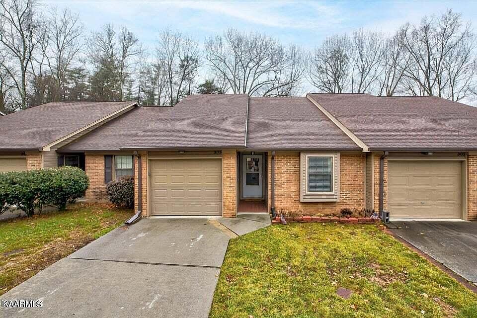 1st image of 303 Camelot Ct