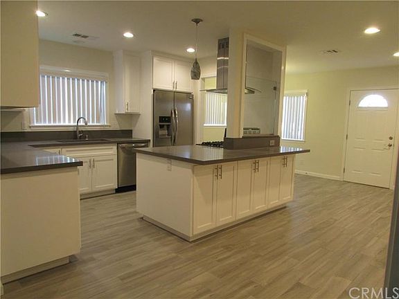 4th image of 17011 La Salle Ave