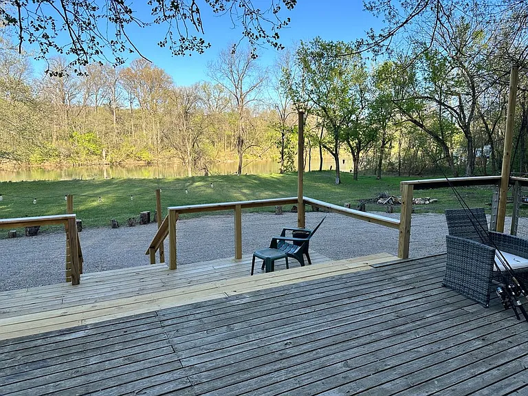 401 Springwood Ter — Photo 16