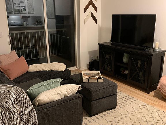 5th image of 12329 Roosevelt Way NE APT B204
