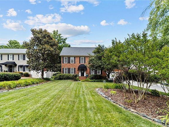 3rd image of 2614 Baytree Dr