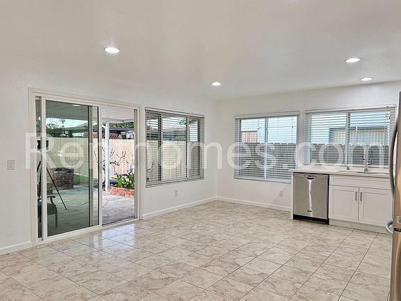 3rd image of 8181 Elston Pl