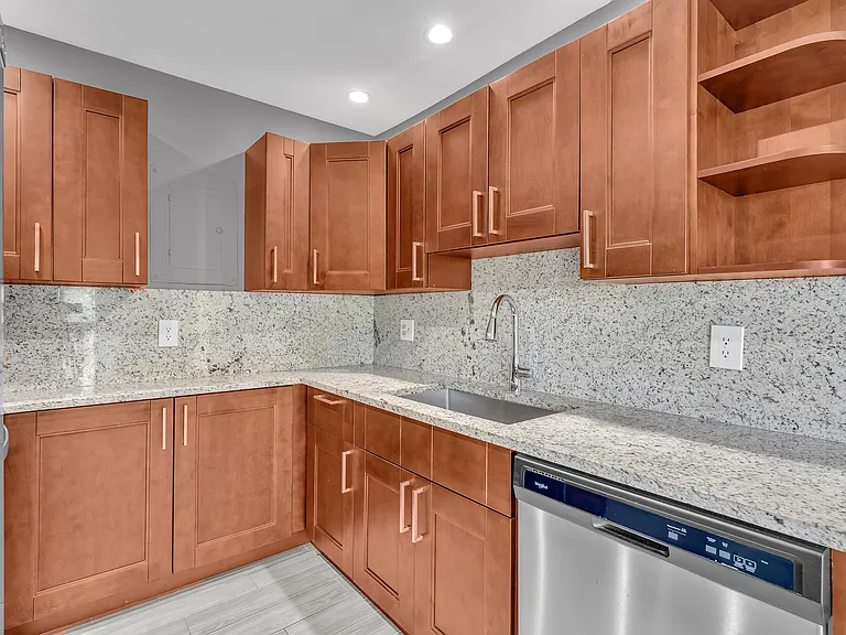 8911 NW 28th Dr #32B — Photo 5