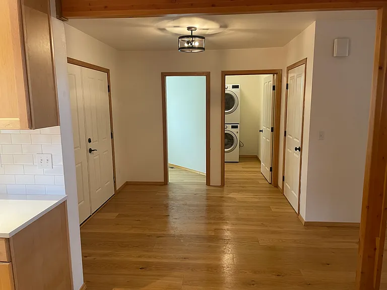 1215 NE 100th St — Photo 10