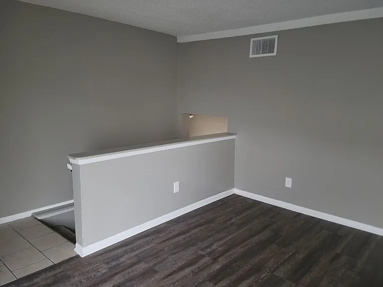 Cimarron Apartments — Photo 95