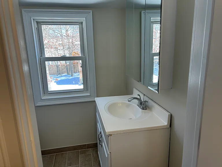 2nd floor bathroom