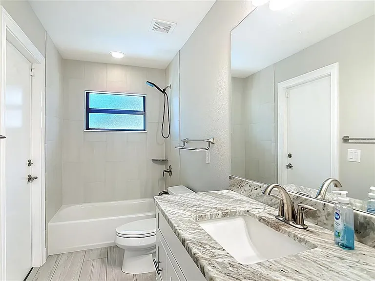 540 Alabama Ave — Photo 33