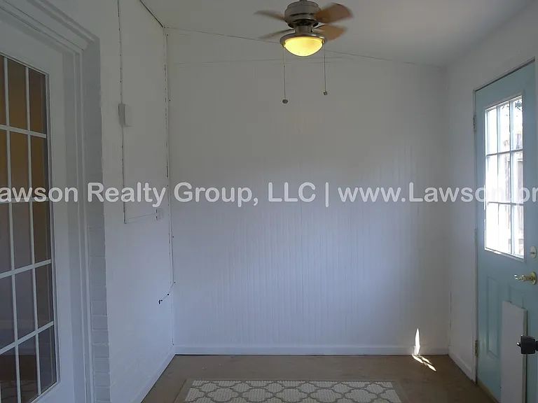 107 Oxford Sq — Photo 10