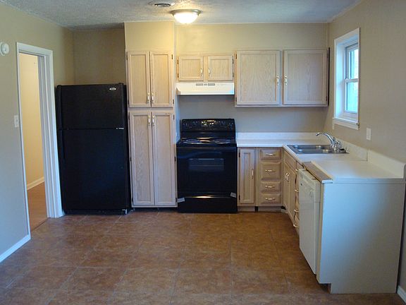 3113 Parrish Road Kitchen