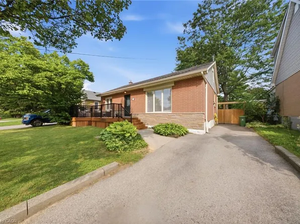 203 W 31st St, Hamilton, ON L9C 5G3