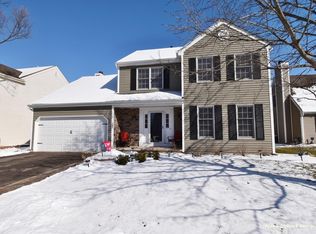 755 Lancaster Ln, Geneva, IL 60134