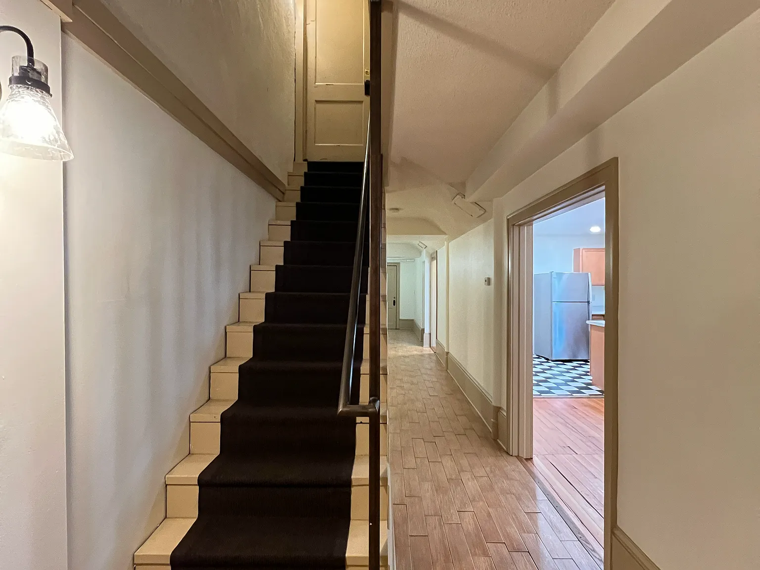 4 bed, 1555 sqft, $2,295 — Photo 4