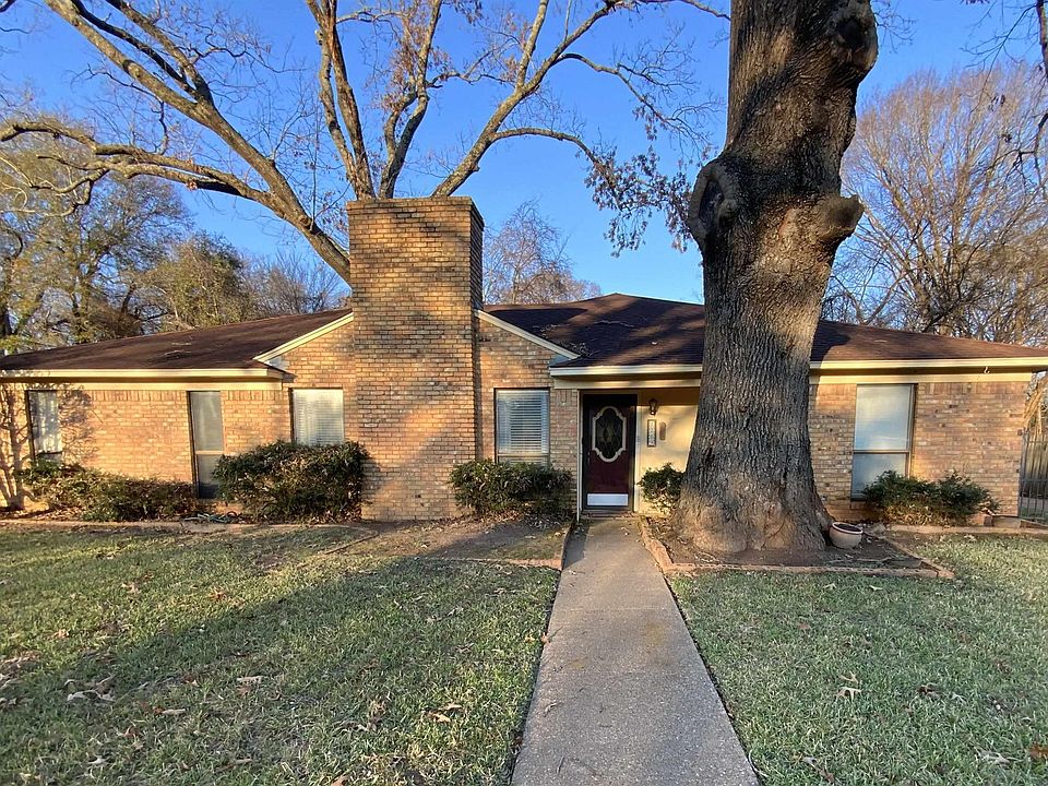 1st image of 1209 Corey Dr