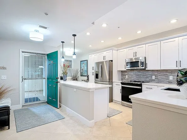 11001 Gulf Reflections Dr APT 105, Fort Myers, FL 33908