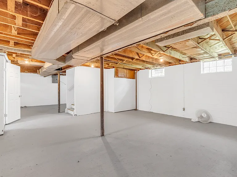 9900 Bishop St — Photo 30