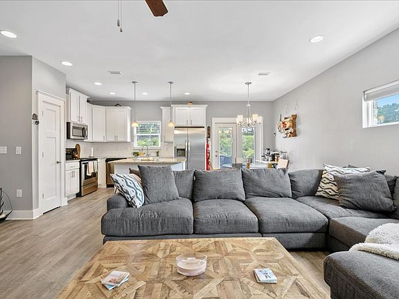 5th image of 400 Mattie M Kelly Blvd #22