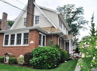 33 Boulevard, Whitestone, NY 11357