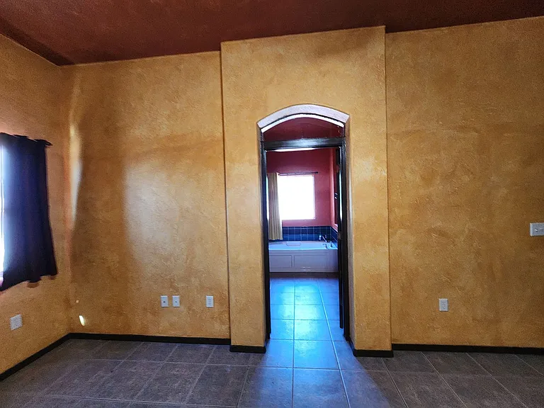 1050 W Rochin Rd — Photo 25