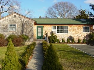 18 Parkway Dr, Sag Harbor, NY 11963