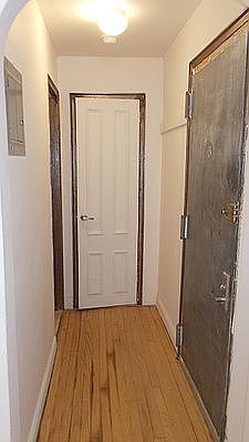 5th image of 469 Saint Johns Pl APT 1