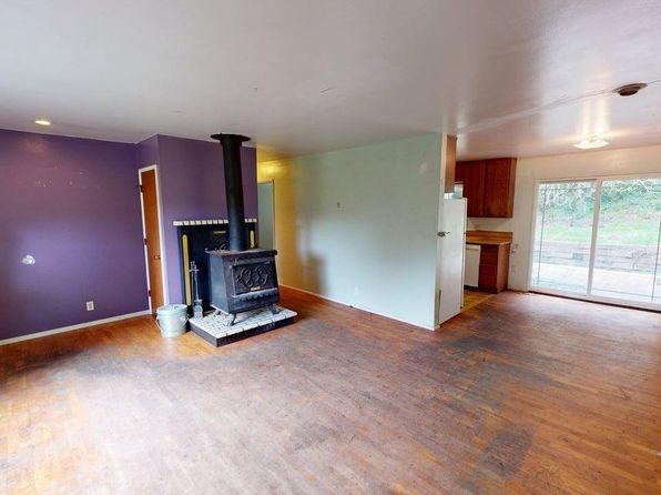 1230 Washington St, Port Orford, OR 97465