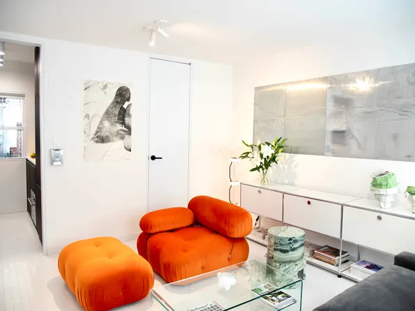 307 West 20th Street 3R image 1 of 19