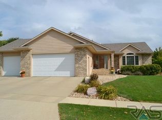 6500 S Heatherridge Ave, Sioux Falls, SD 57108