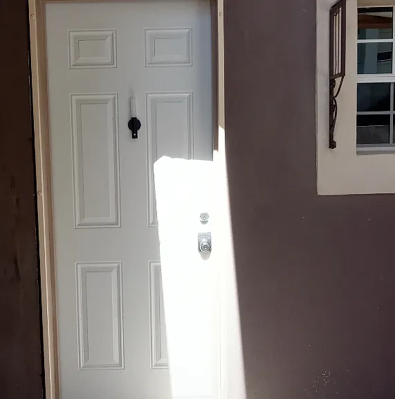 271 S Adonis Ave — Photo 1