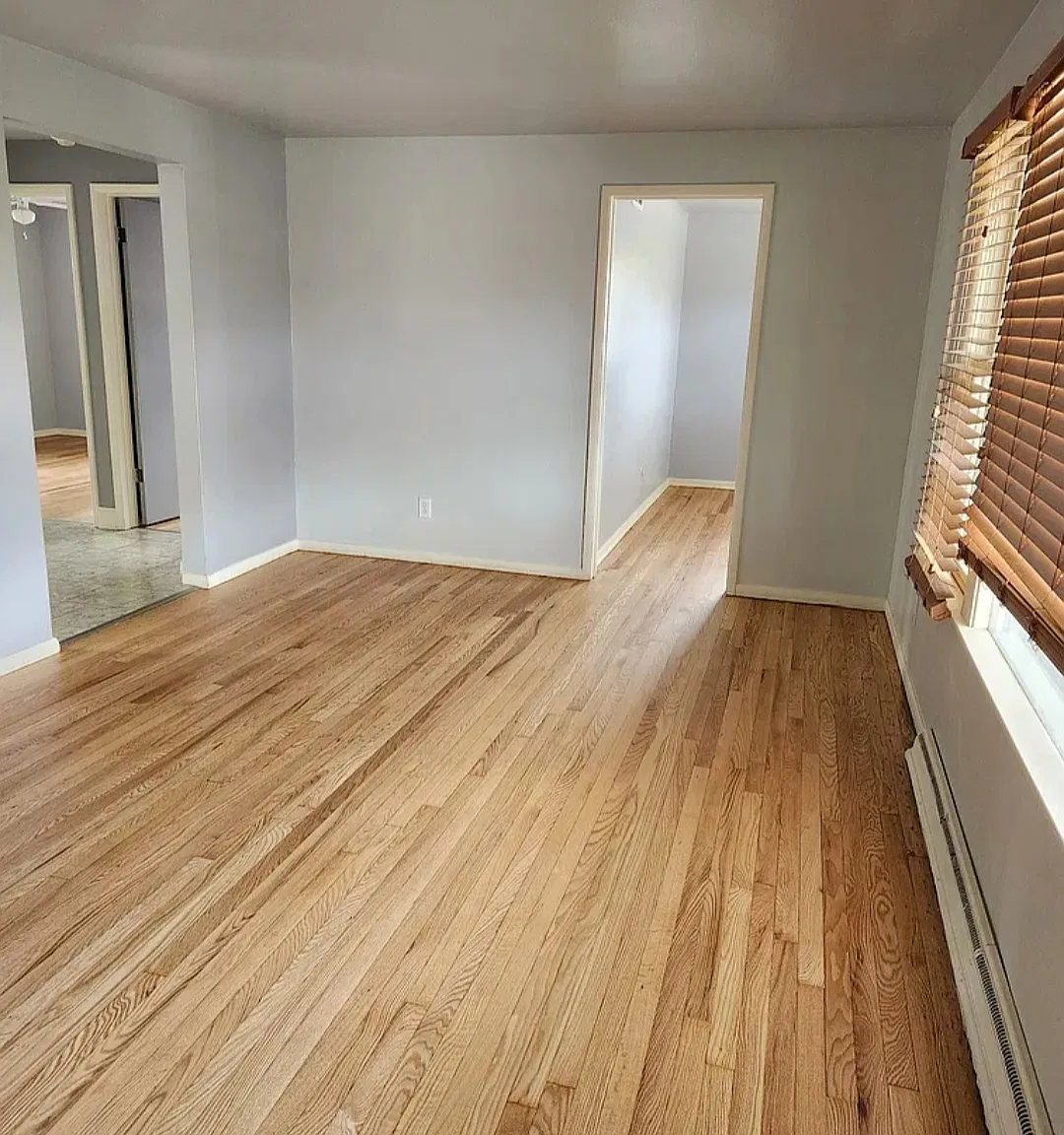 3 bed, $1,400 — Photo 3
