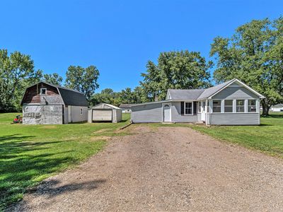1982 McKinley St, Kalamazoo, MI, 49004