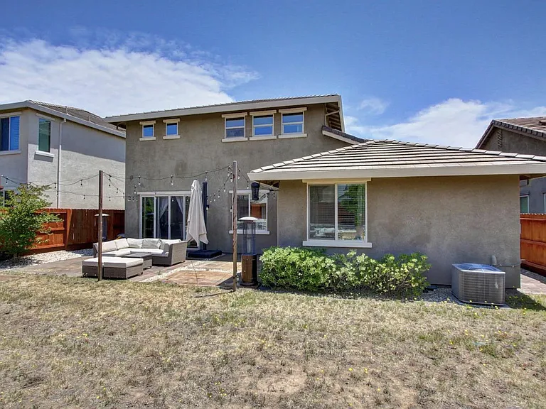 Edington Dr — Photo 68