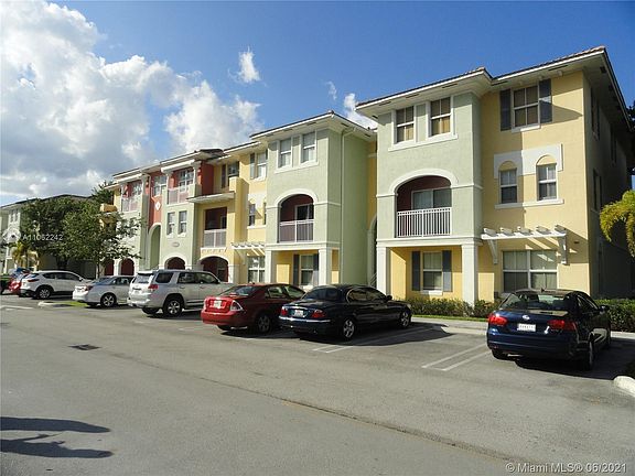 4th image of 10901 NW 83rd St APT 206