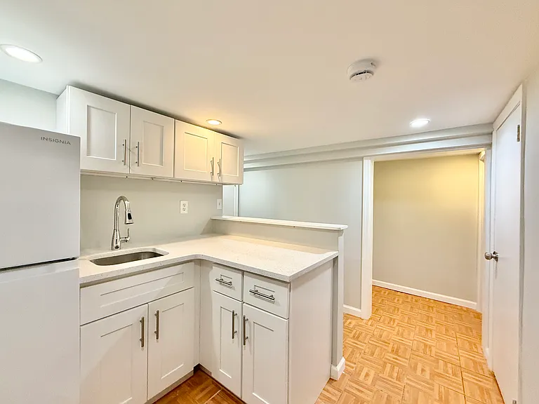 52 Manor St #1 — Photo 38