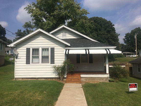 Lots of charm in this newly renovated cottage!