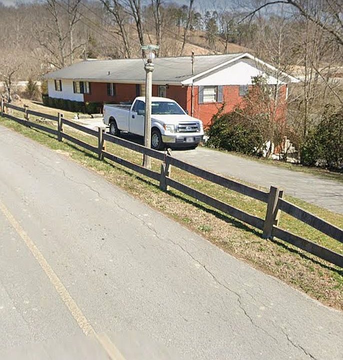 2nd image of 109 Wallace Ln