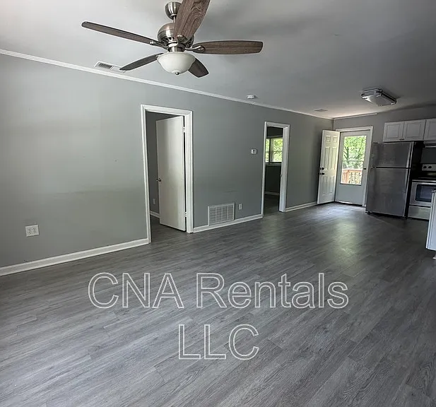 106 Wallace Rd SE #110 — Photo 3