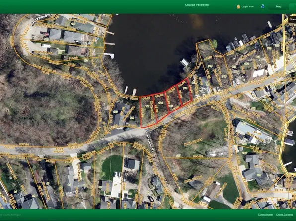 118 Central Dr, Lake Orion, MI 48362