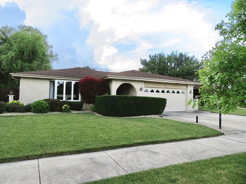 1st image of 15804 Joann Ln