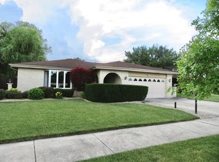 15804 Joann Ln, Oak Forest, IL 60452