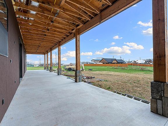 5th image of 15622 Coose Hollow Dr