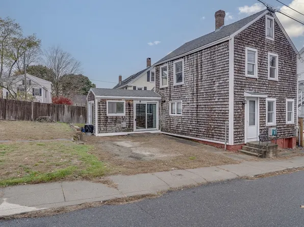 4 Elm St, Newburyport, MA 01950
