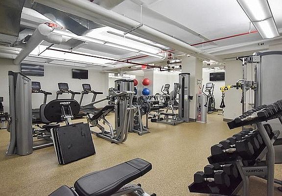 4th image of 95 Christopher St APT 4F