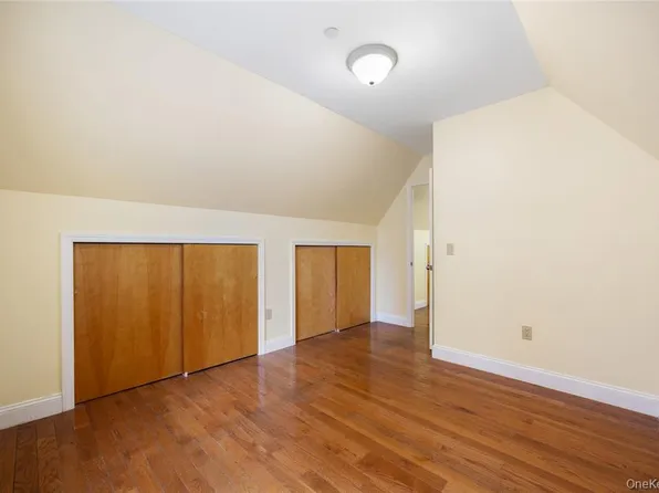 183-26 Booth Memorial Avenue image 12 of 24