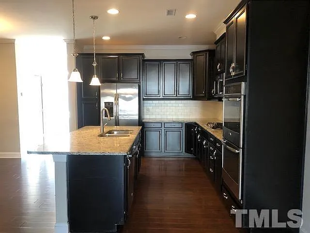 927 Rosepine Dr — Photo 6