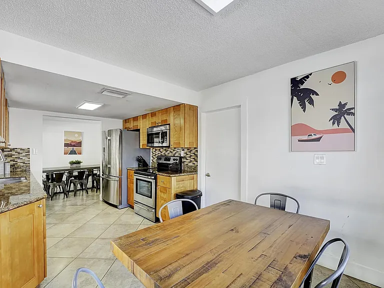 6481 Kimberly Blvd — Photo 22