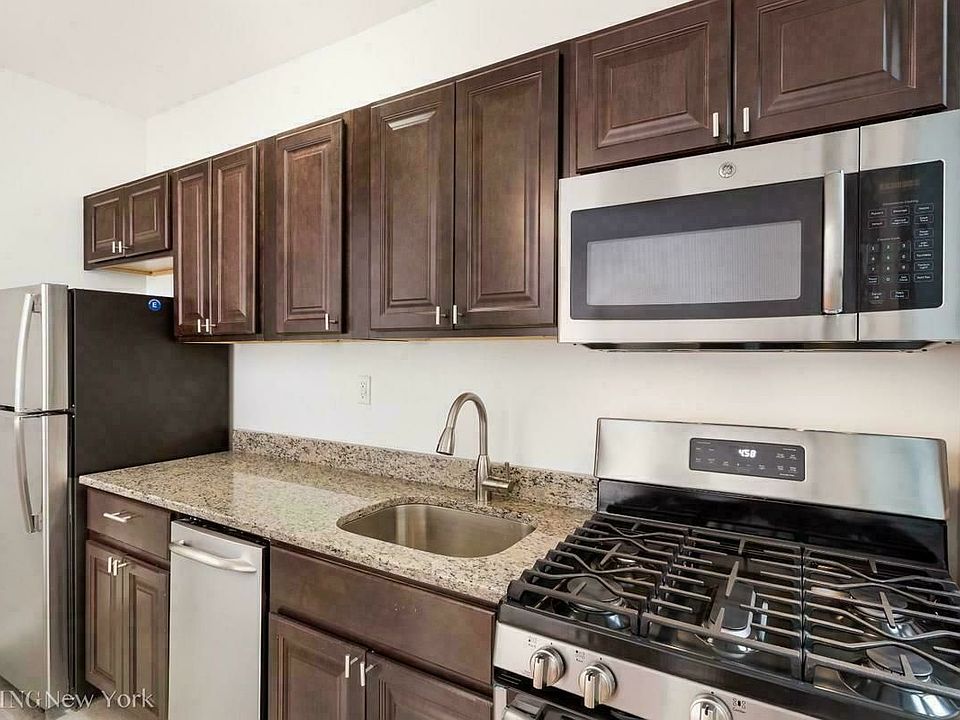 1st image of 121 Seaman Ave APT 4D