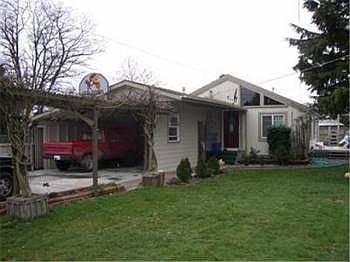 2nd image of 10823 3rd Ave SW